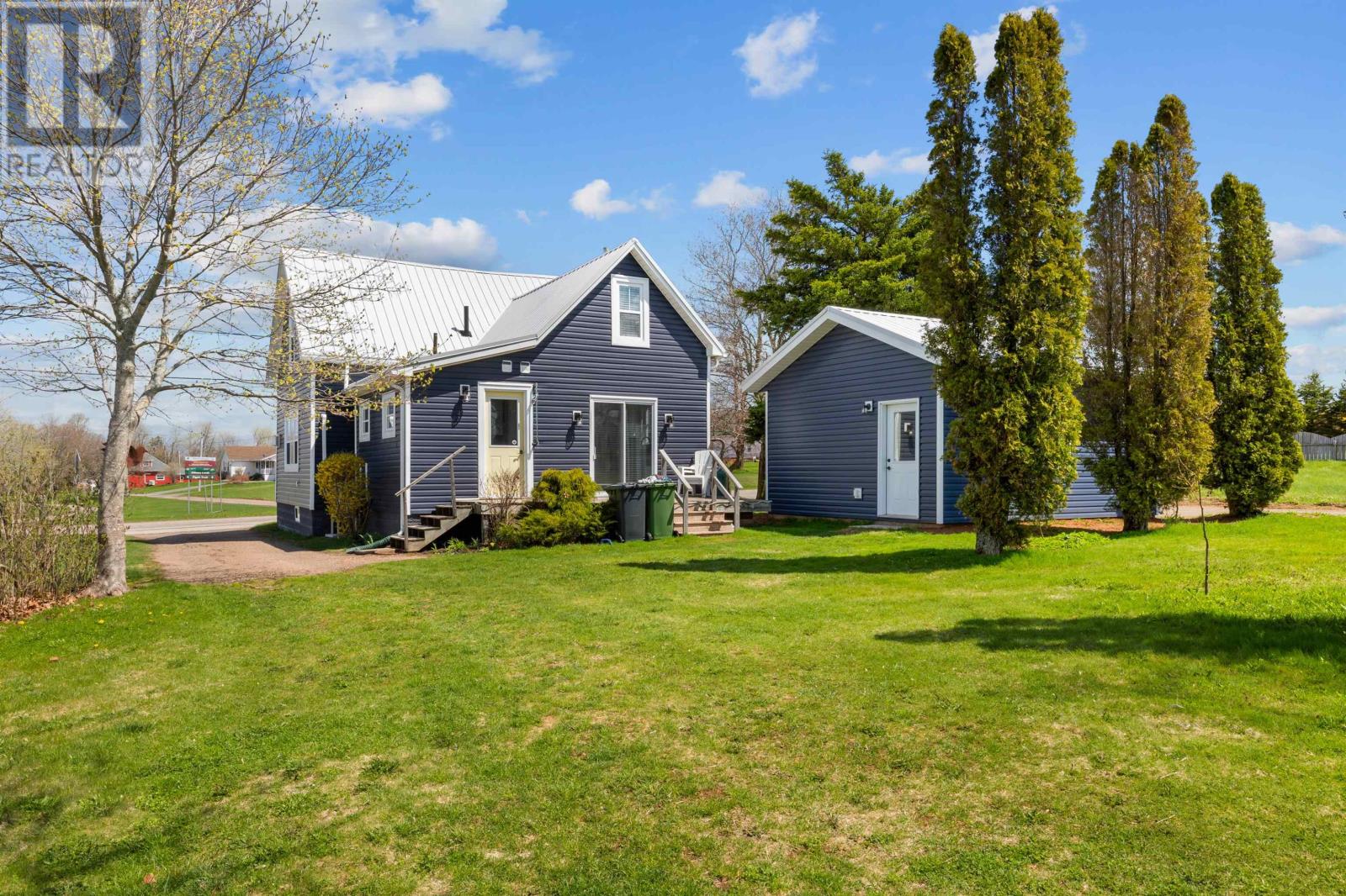 14 South Main Street, Mount Stewart, Prince Edward Island  C0A 1T0 - Photo 4 - 202509845