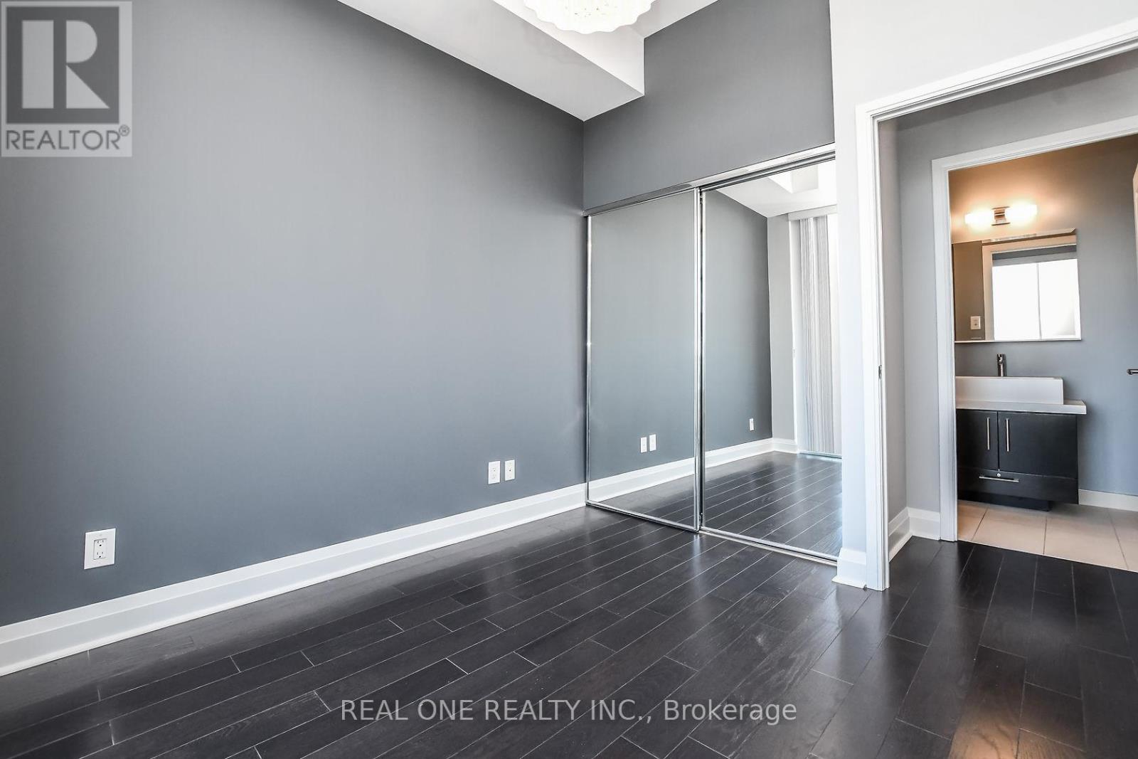 Ph03 - 65 St Mary Street, Toronto, Ontario  M5S 0A6 - Photo 27 - C12143712