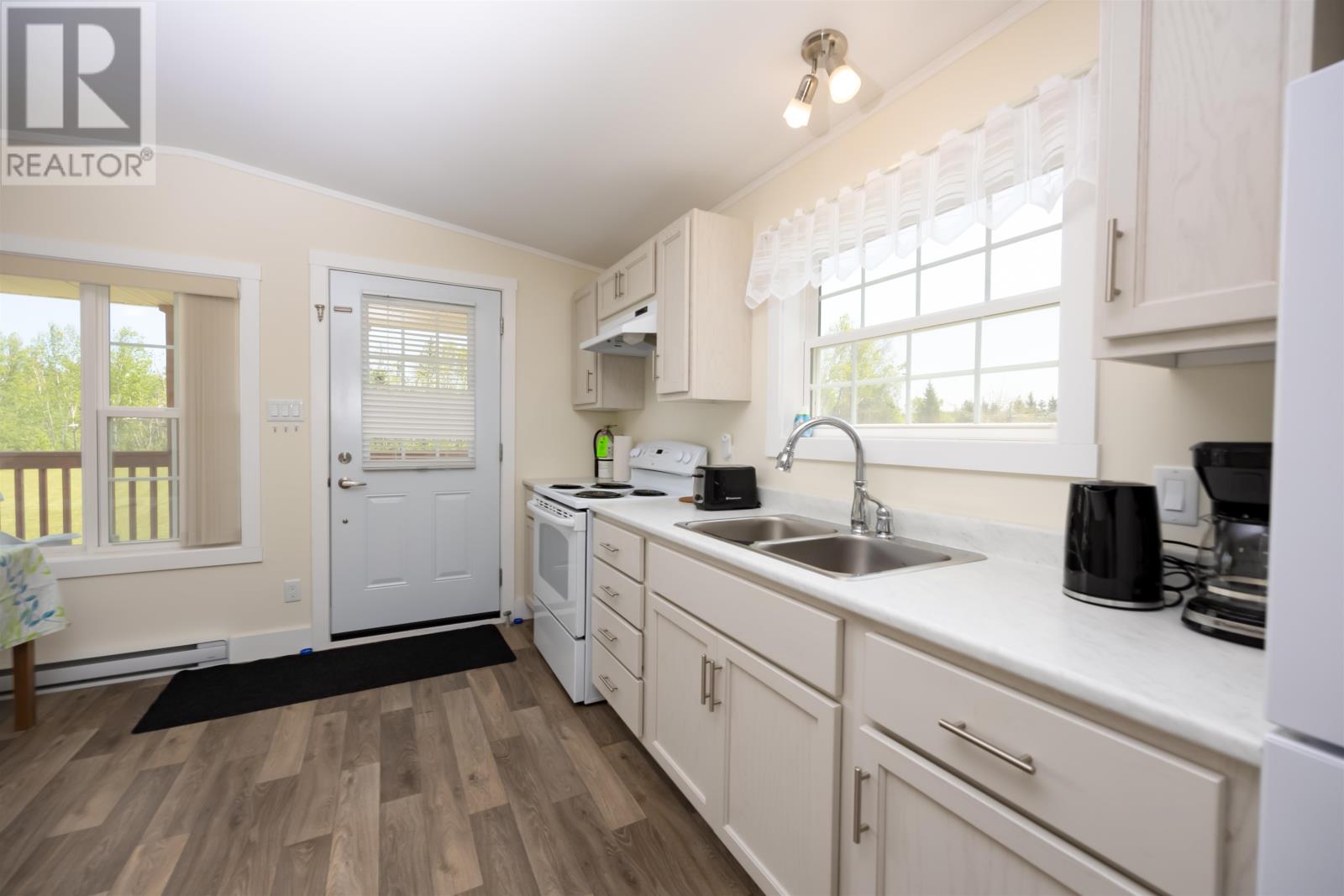 201 Britain Shore Road, Brackley Beach, Prince Edward Island  C1E 2P6 - Photo 18 - 202510779