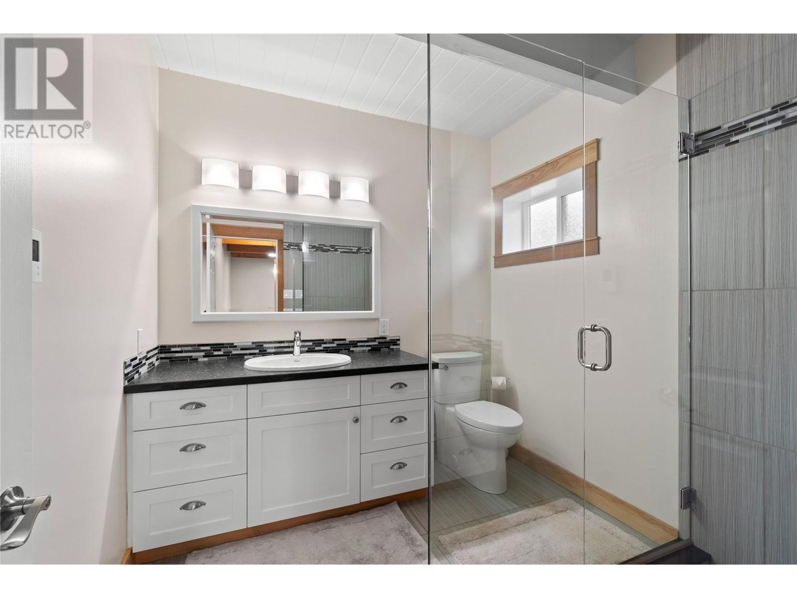 1461 16 Street Ne, Salmon Arm, British Columbia  V1E 2T8 - Photo 47 - 10331603