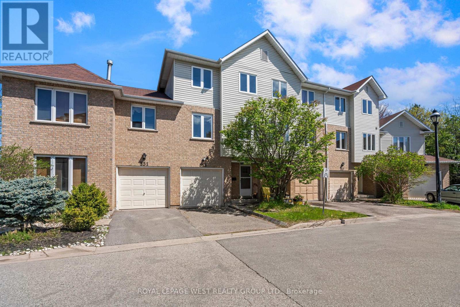 2 - 353 RIDDELL COURT, Newmarket, Ontario