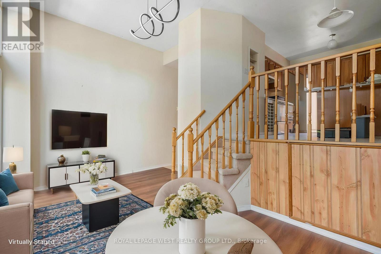 2 - 353 Riddell Court, Newmarket, Ontario  L3Y 8M8 - Photo 5 - N12143665