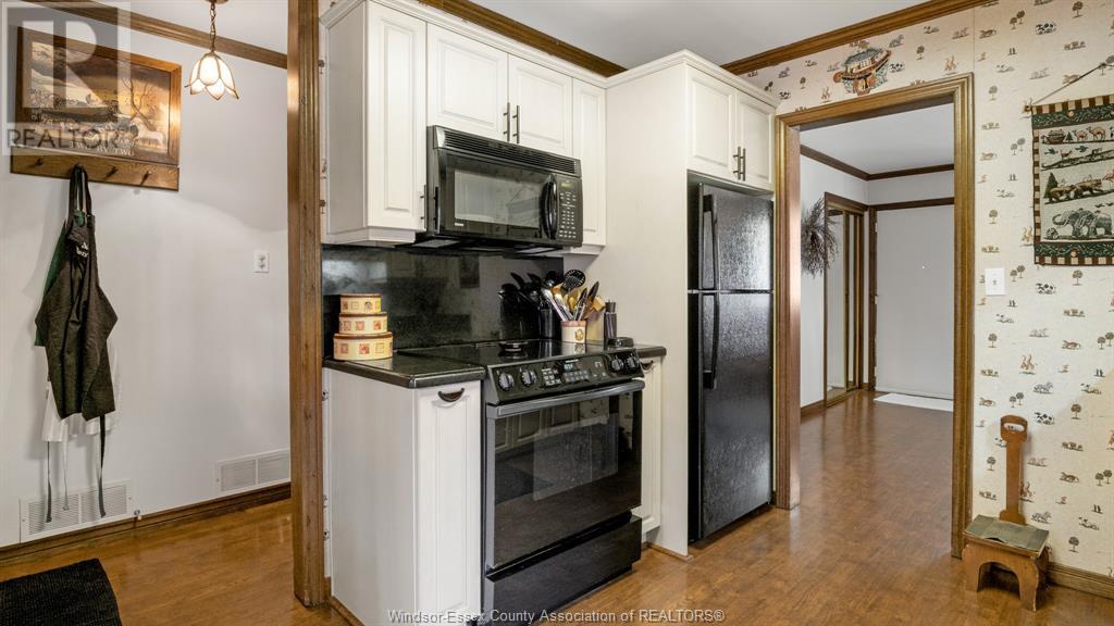 945 Laurier Drive, Lasalle, Ontario  N9J 1M9 - Photo 13 - 25011315