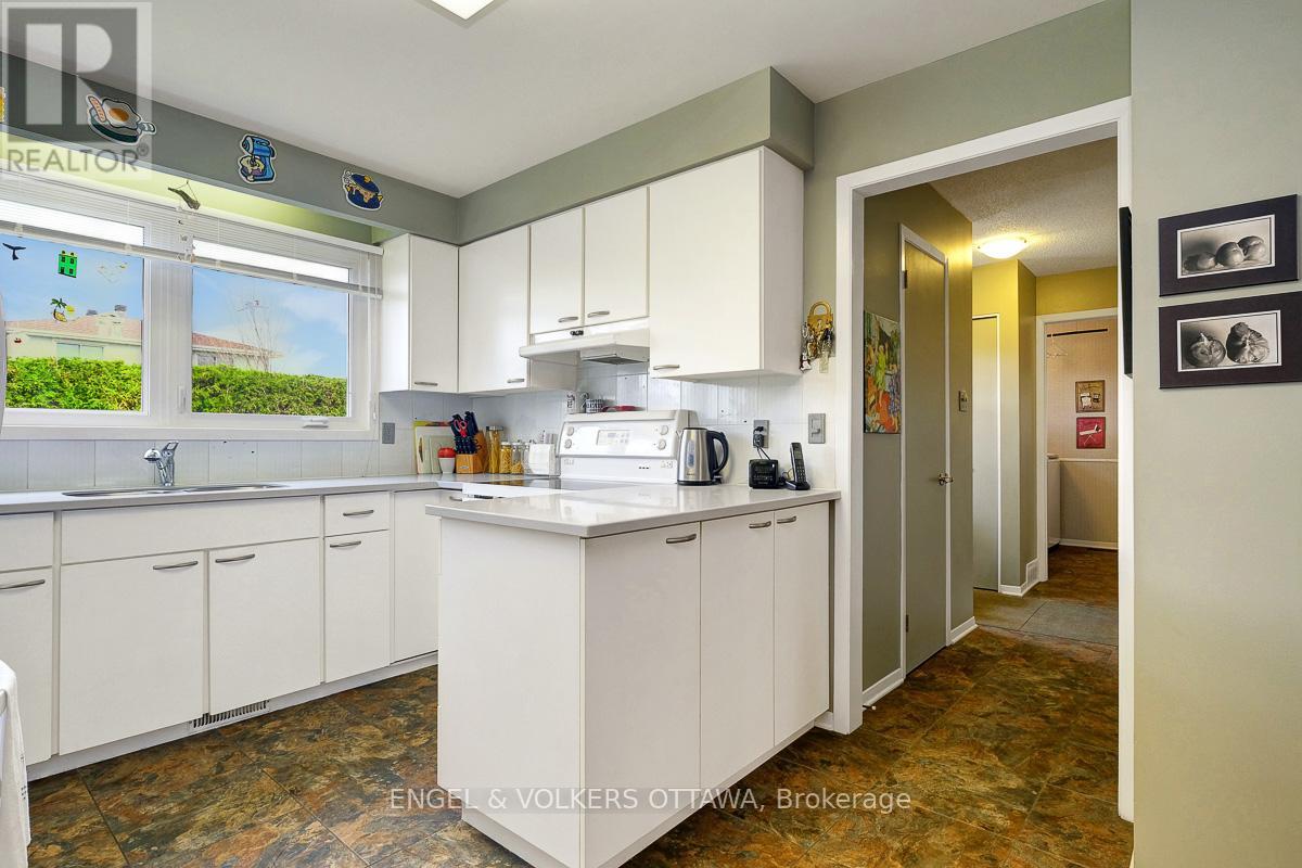 59 Charing Road, Ottawa, Ontario  K2G 4G3 - Photo 16 - X12134017