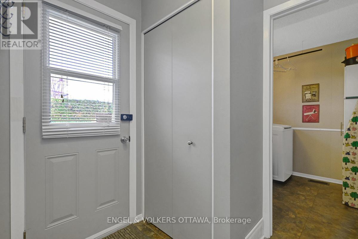 59 Charing Road, Ottawa, Ontario  K2G 4G3 - Photo 25 - X12134017