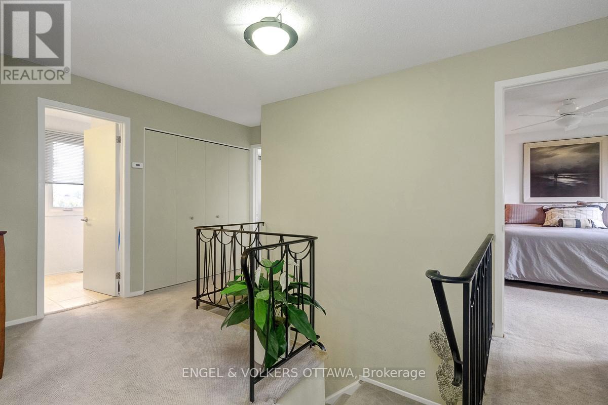 59 Charing Road, Ottawa, Ontario  K2G 4G3 - Photo 27 - X12134017
