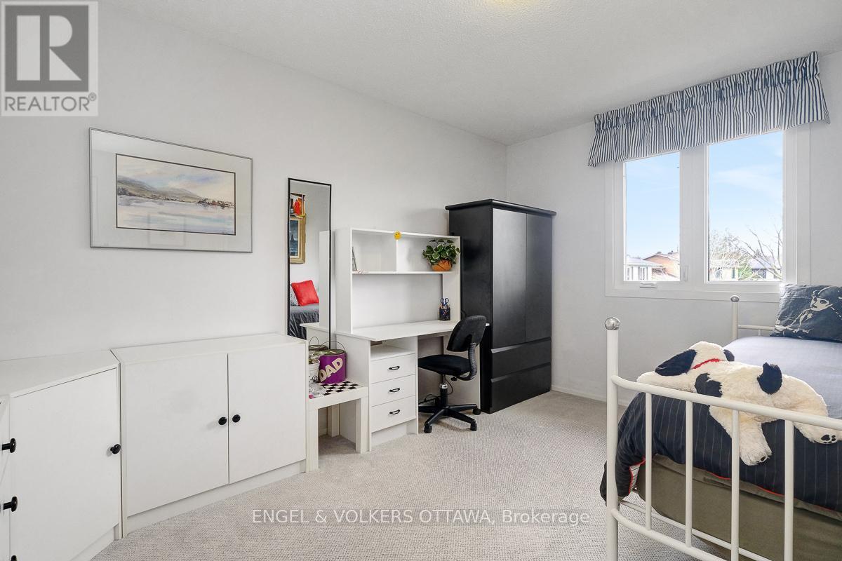59 Charing Road, Ottawa, Ontario  K2G 4G3 - Photo 33 - X12134017
