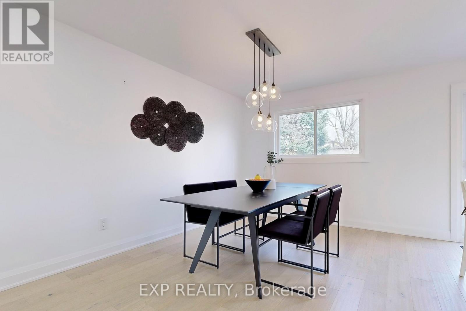 207 Alexander Road, Newmarket, Ontario  L3Y 5P2 - Photo 10 - N12102868