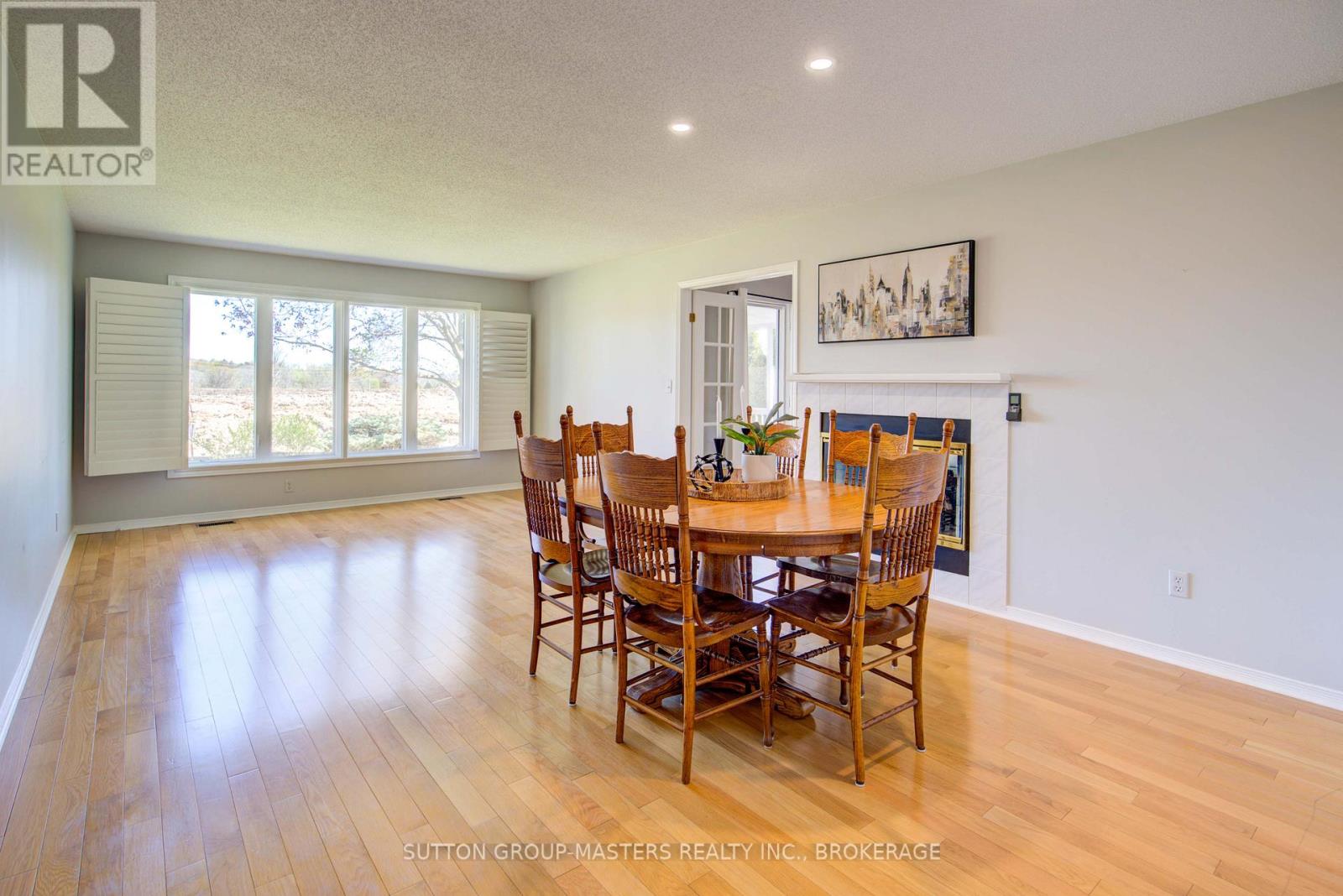 14 Abbey Dawn Drive, Loyalist, Ontario  K0H 1G0 - Photo 14 - X12143835