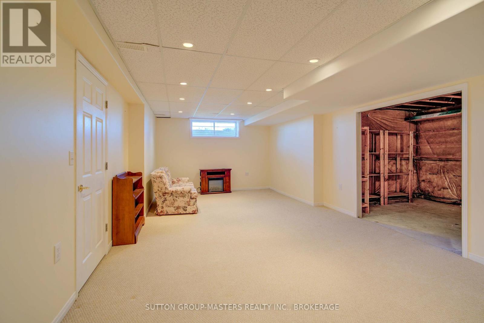 14 Abbey Dawn Drive, Loyalist, Ontario  K0H 1G0 - Photo 31 - X12143835
