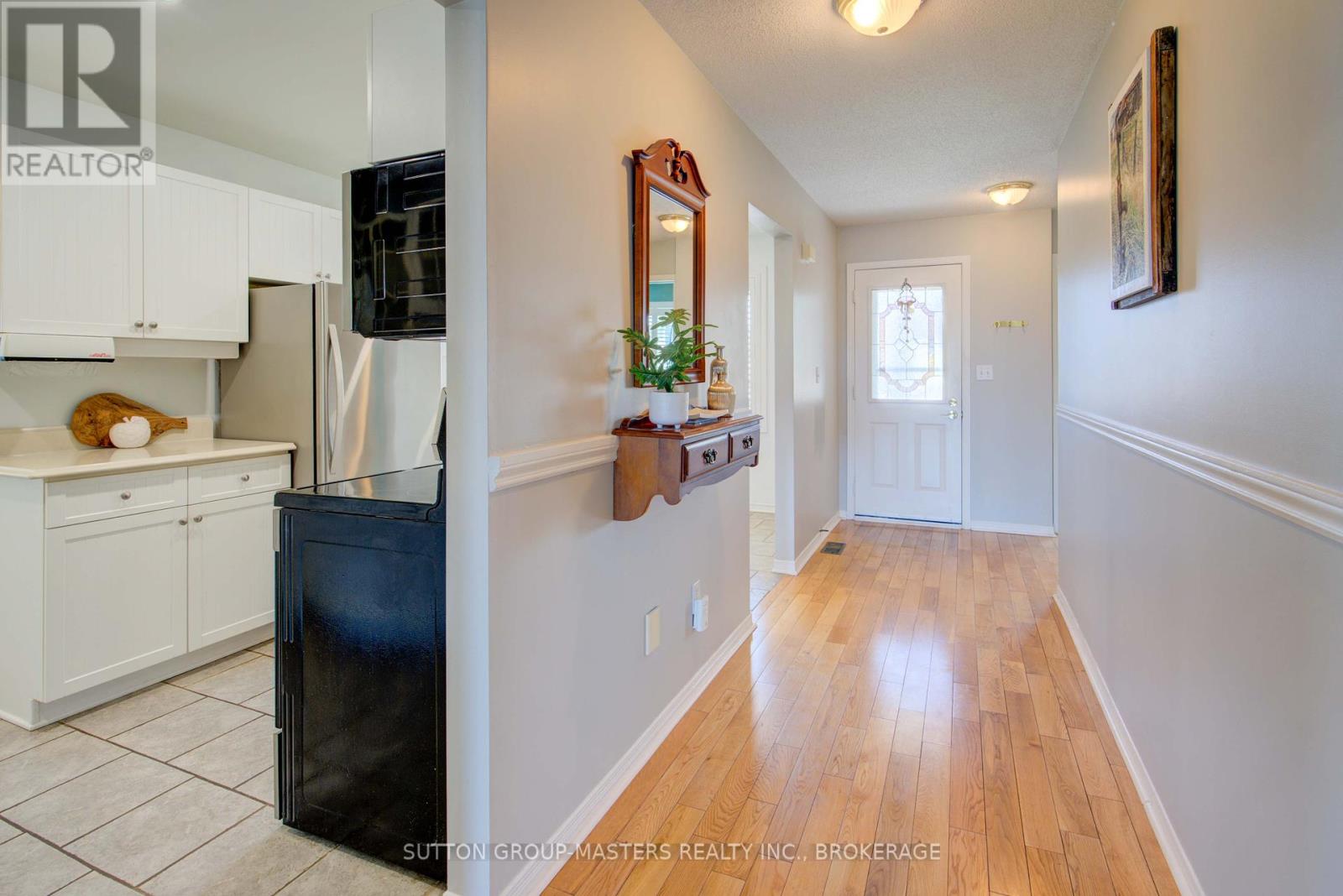 14 Abbey Dawn Drive, Loyalist, Ontario  K0H 1G0 - Photo 5 - X12143835