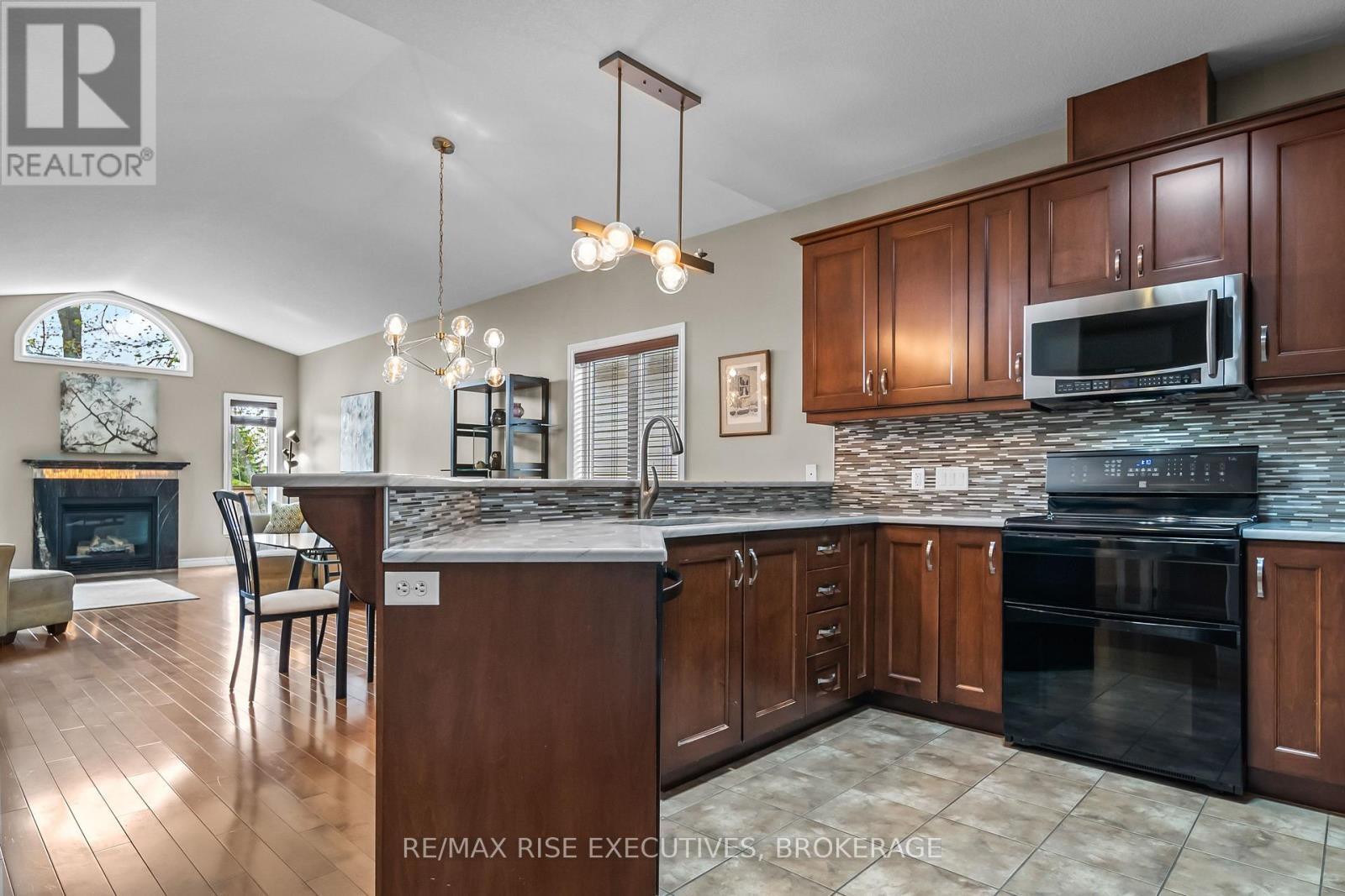 1089 Crossfield Avenue, Kingston (City Northwest), Ontario  K7P 0G7 - Photo 8 - X12143922