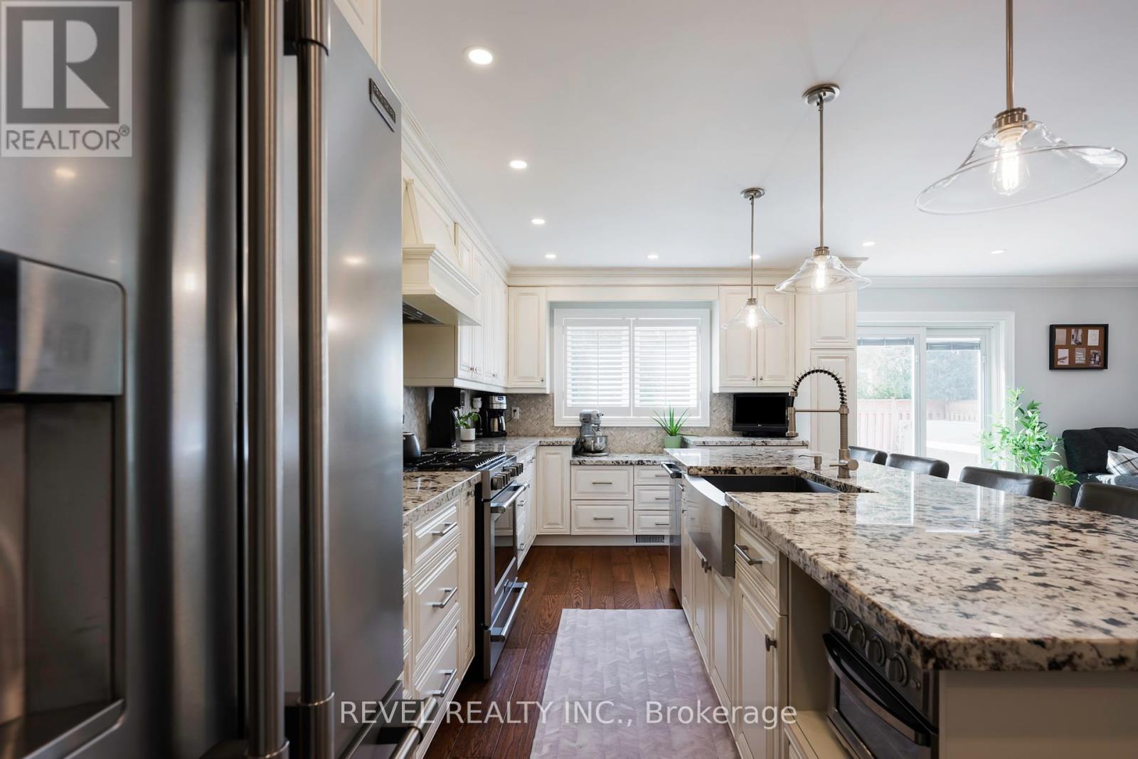 35 Miller Drive, Halton Hills, Ontario  L7G 5P7 - Photo 18 - W12143677