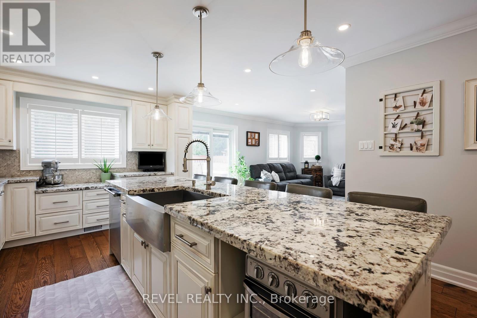 35 Miller Drive, Halton Hills, Ontario  L7G 5P7 - Photo 19 - W12143677