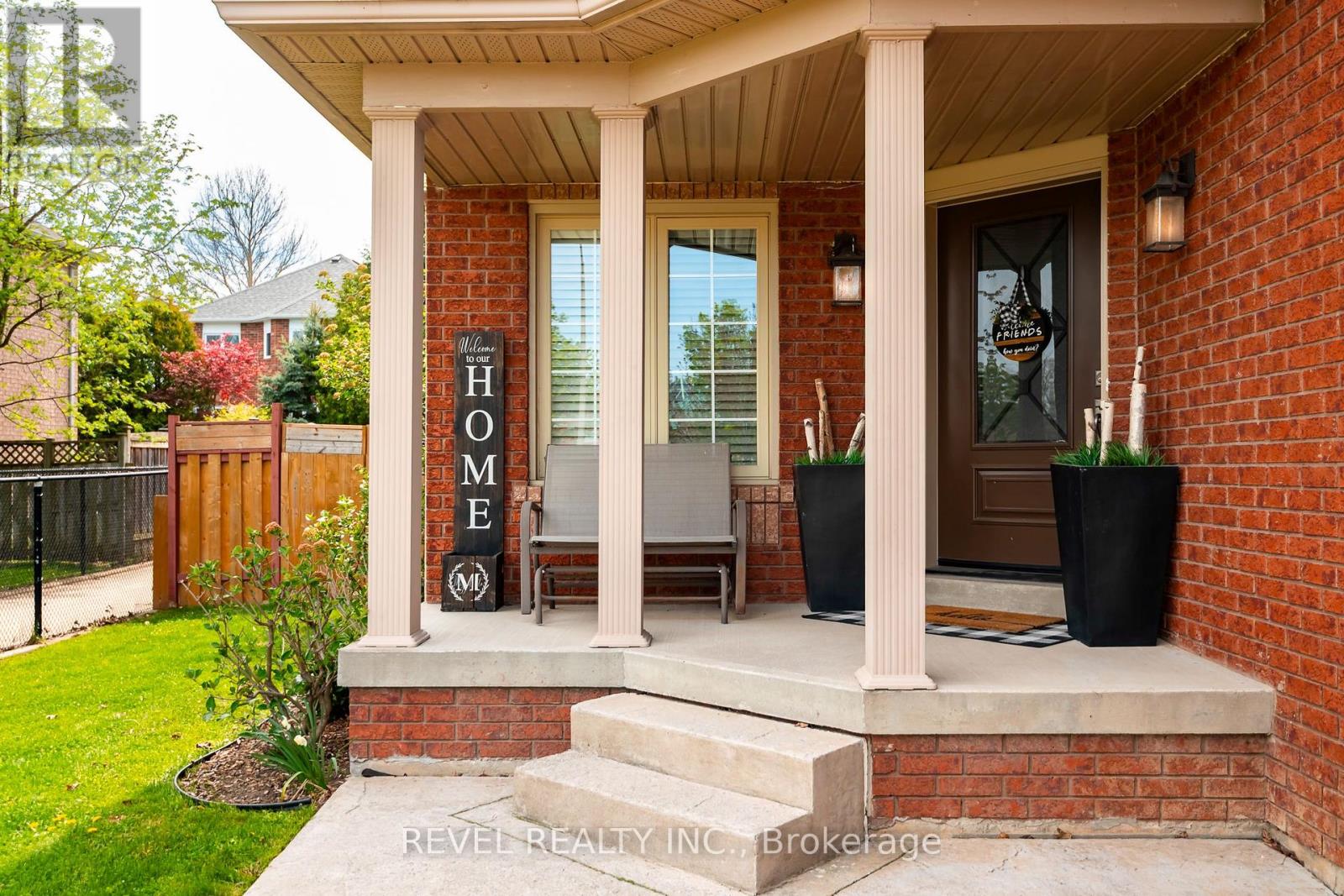 35 Miller Drive, Halton Hills, Ontario  L7G 5P7 - Photo 3 - W12143677