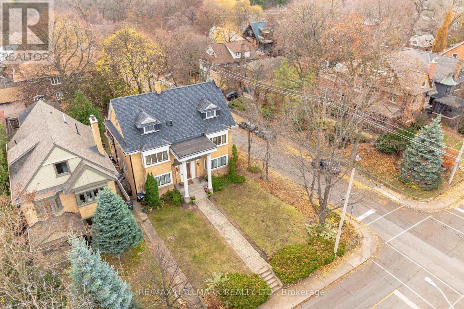 60 Indian Grove, Toronto, Ontario  M6R 2Y3 - Photo 19 - W12143711