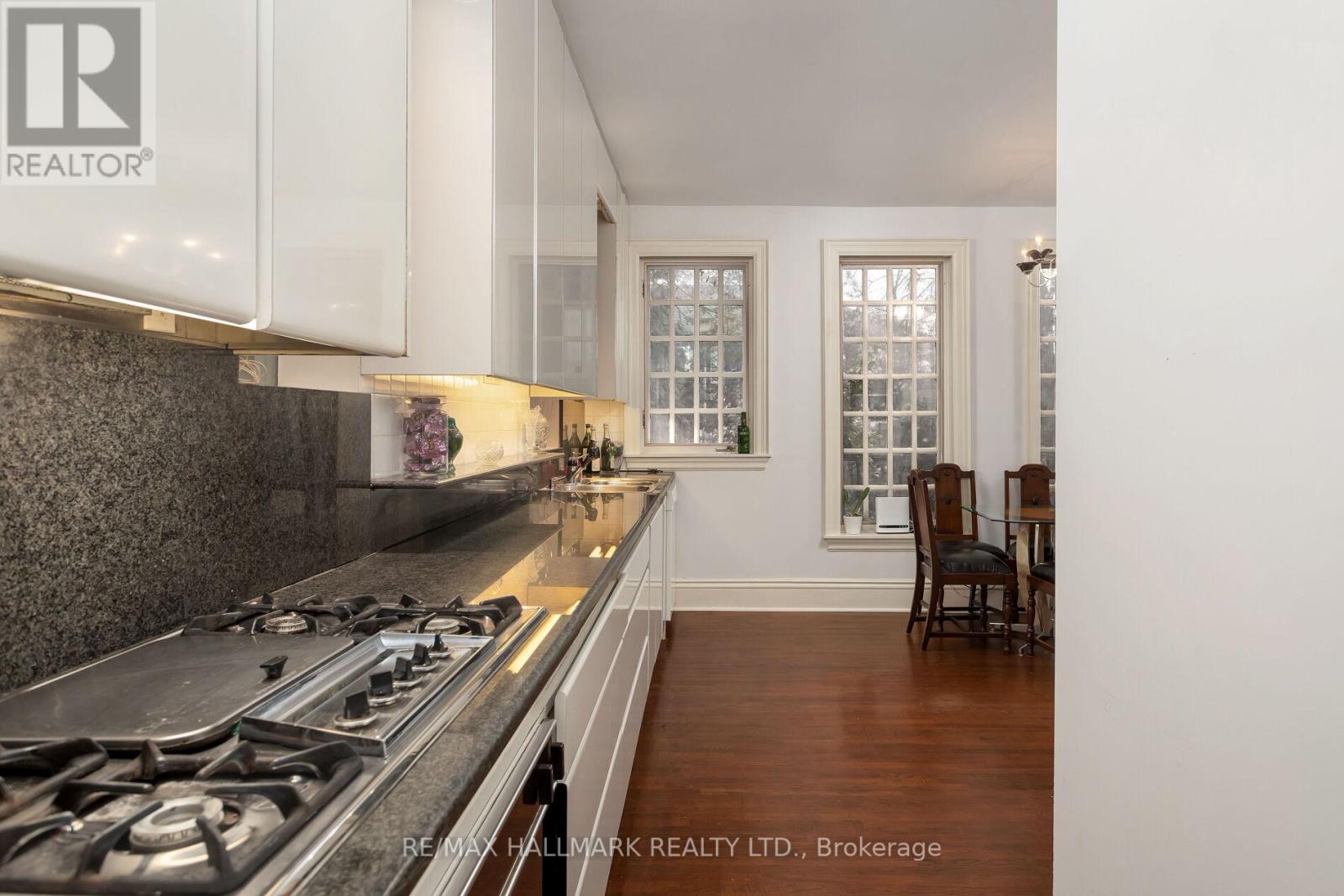 60 Indian Grove, Toronto, Ontario  M6R 2Y3 - Photo 22 - W12143711