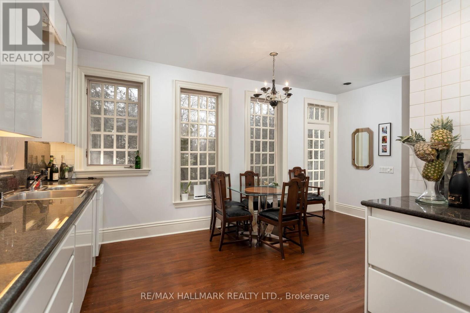 60 Indian Grove, Toronto, Ontario  M6R 2Y3 - Photo 23 - W12143711