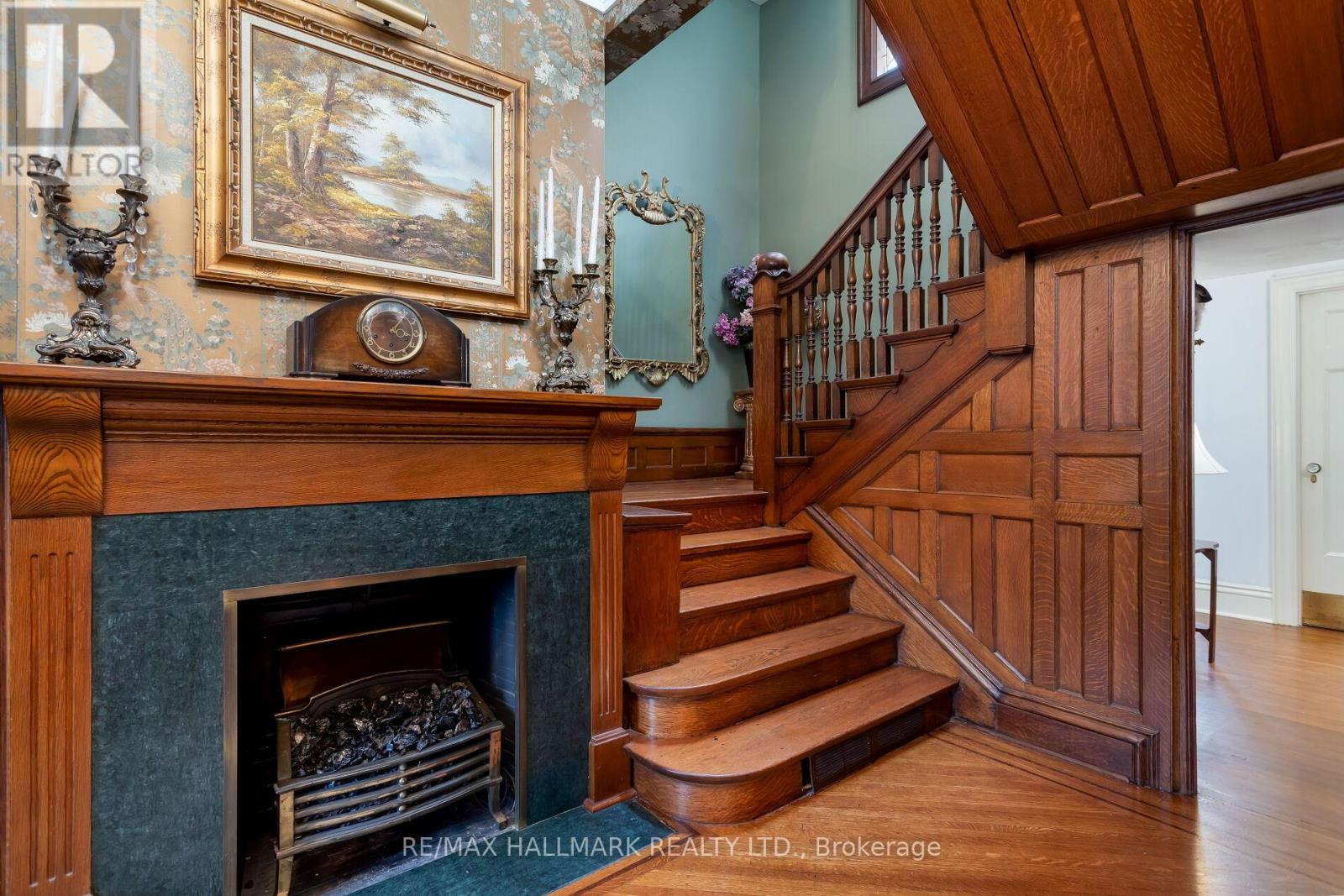 60 Indian Grove, Toronto, Ontario  M6R 2Y3 - Photo 25 - W12143711