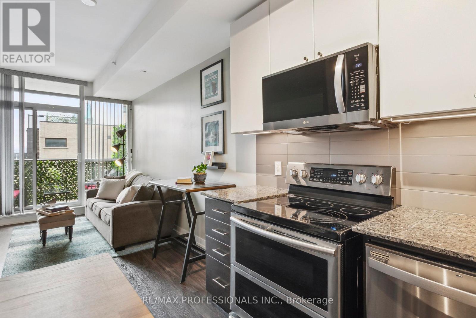 303 - 8 Fieldway Road W, Toronto, Ontario  M8Z 0C3 - Photo 9 - W12124160
