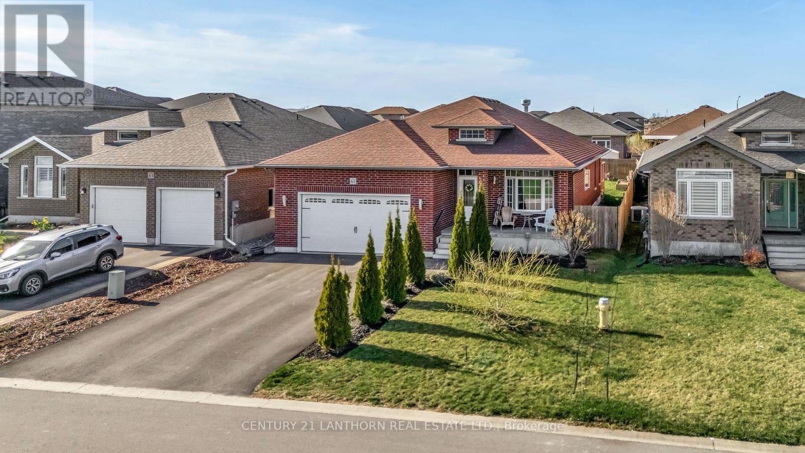 65 Crews Crescent, Quinte West, Ontario  K8V 0G4 - Photo 2 - X12111884