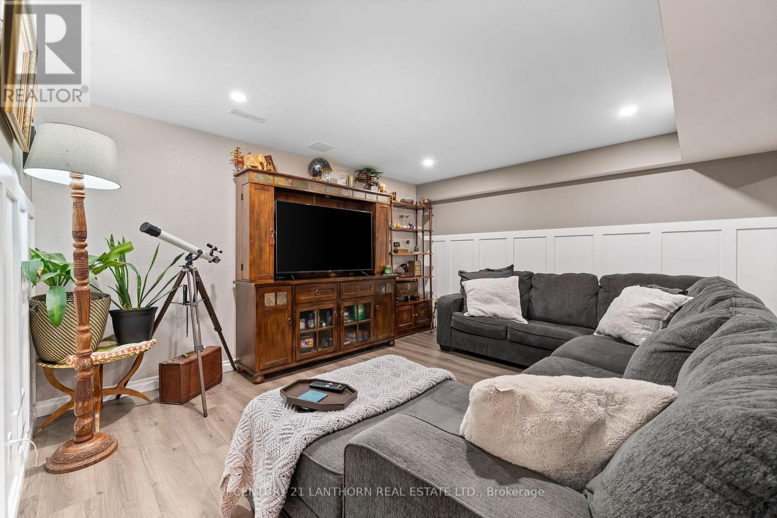 65 Crews Crescent, Quinte West, Ontario  K8V 0G4 - Photo 31 - X12111884