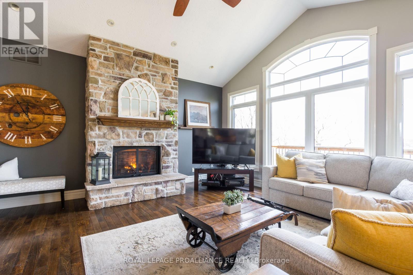 4992 County Road 1, Prince Edward County, Ontario  K0K 1T0 - Photo 8 - X12095827