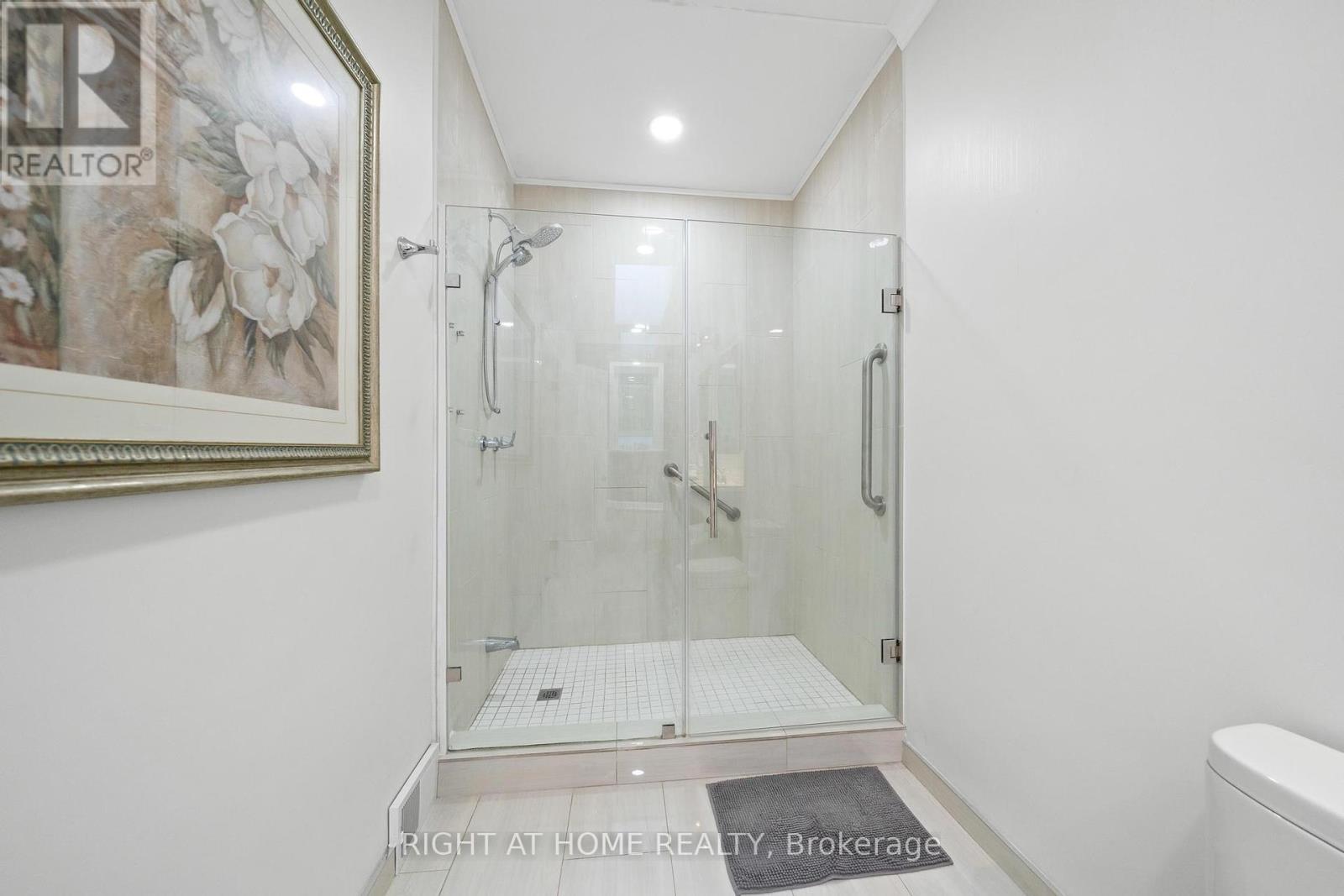 403 Hess Street S, Hamilton, Ontario  L8P 3R2 - Photo 32 - X12143694