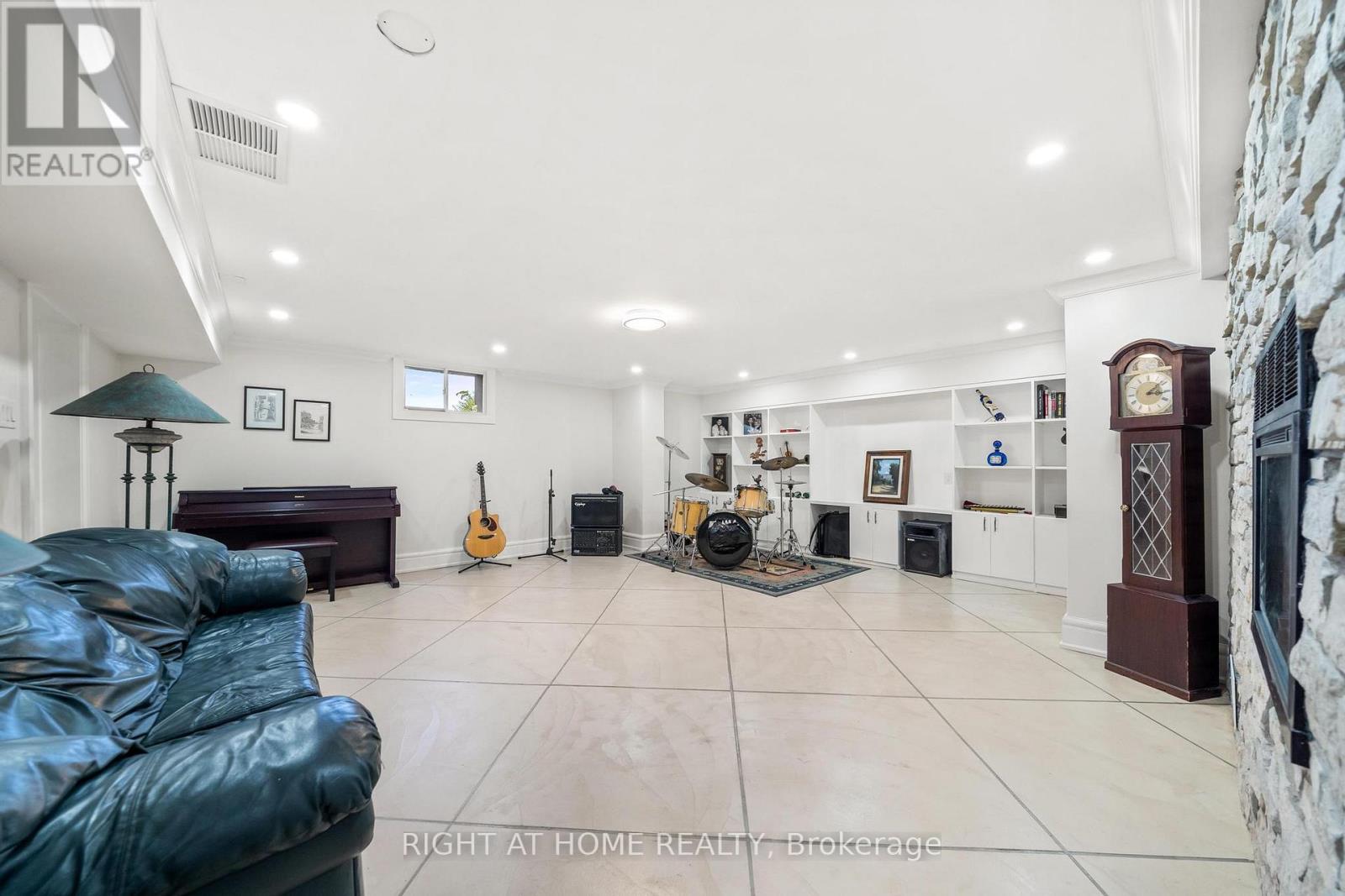 403 Hess Street S, Hamilton, Ontario  L8P 3R2 - Photo 40 - X12143694