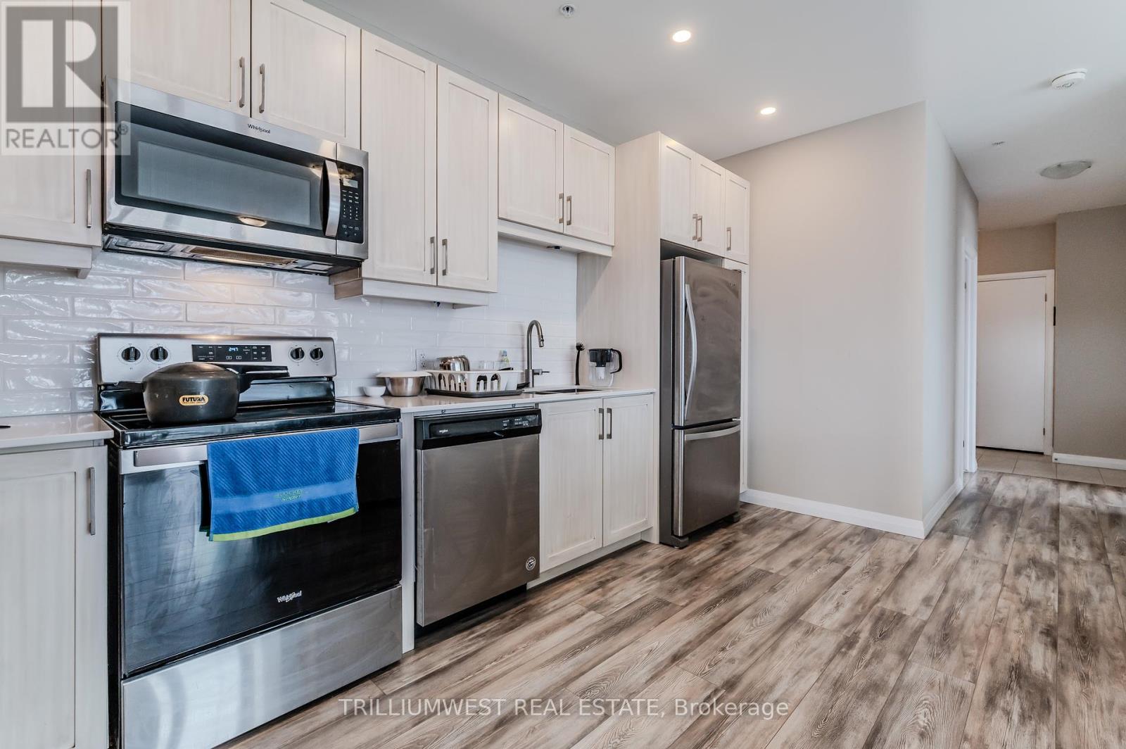 1509 - 104 Garment Street, Kitchener, Ontario  N2G 0C8 - Photo 12 - X12143707