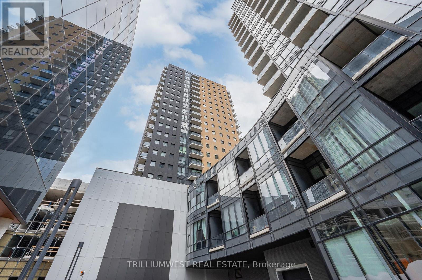 Property at 1509 - 104 GARMENT STREET image 3