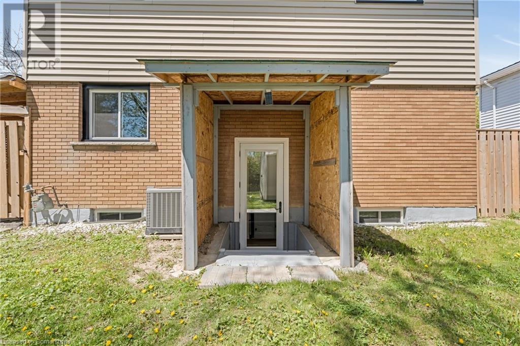 879 Upper Sherman Avenue, Hamilton, Ontario  L8V 3N2 - Photo 34 - 40727950