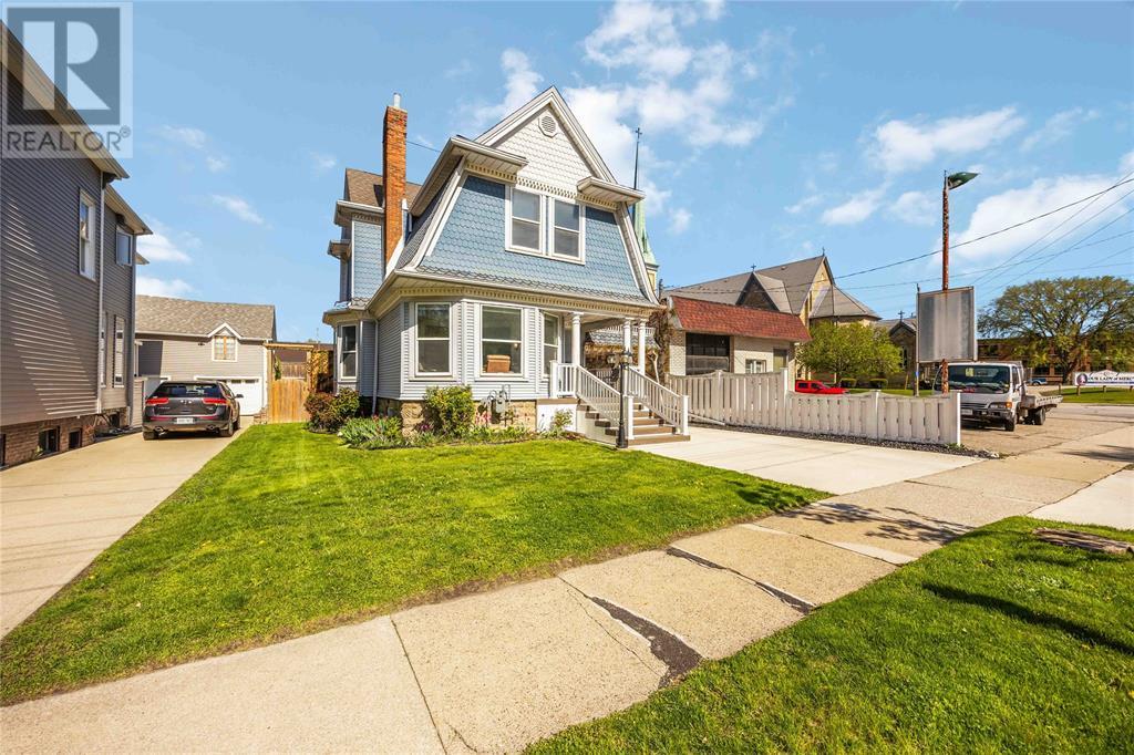 Property at 329 VIDAL STREET North image 2