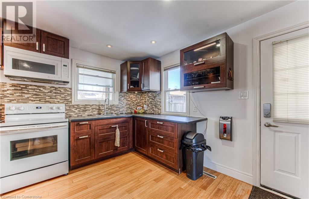 74 Chelsea Road, Kitchener, Ontario  N2B 1H9 - Photo 11 - 40710127