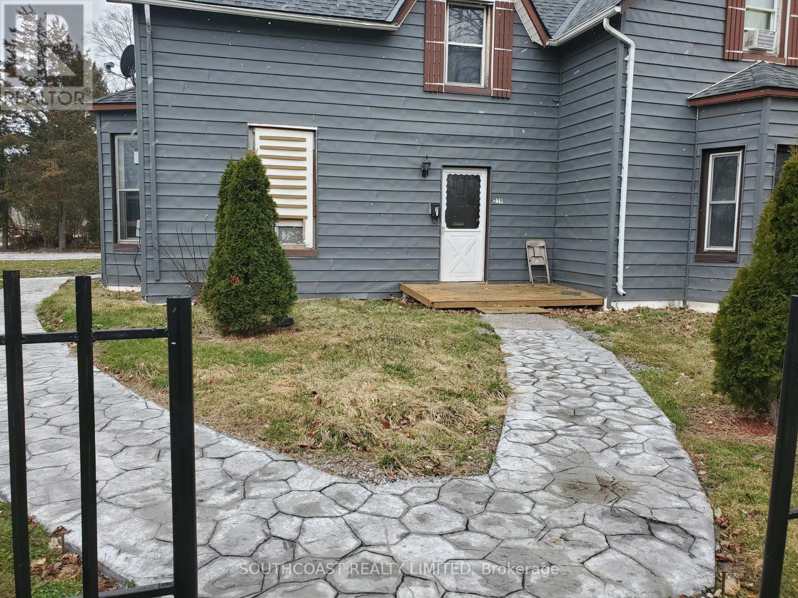 Property at 218 TALBOT STREET S image 5