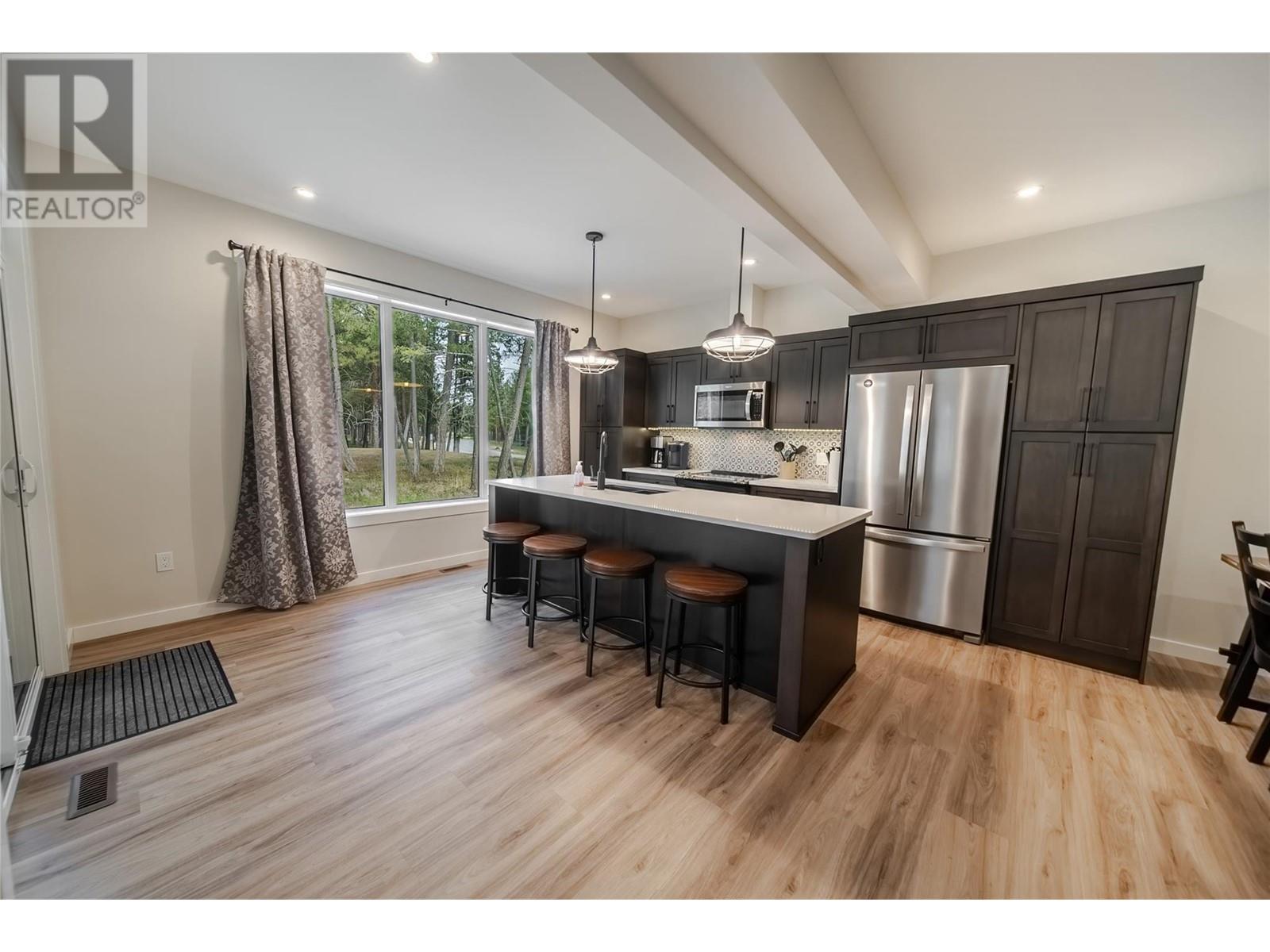 421 Wildstone Close N Unit# 2, Cranbrook, British Columbia V1C 0G4 - Photo 3 - 10346864