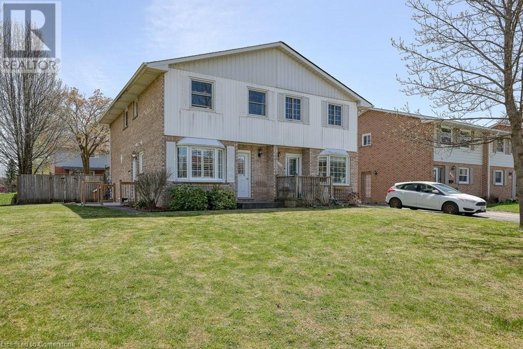 Property at 1014B NESBITT Crescent image 3