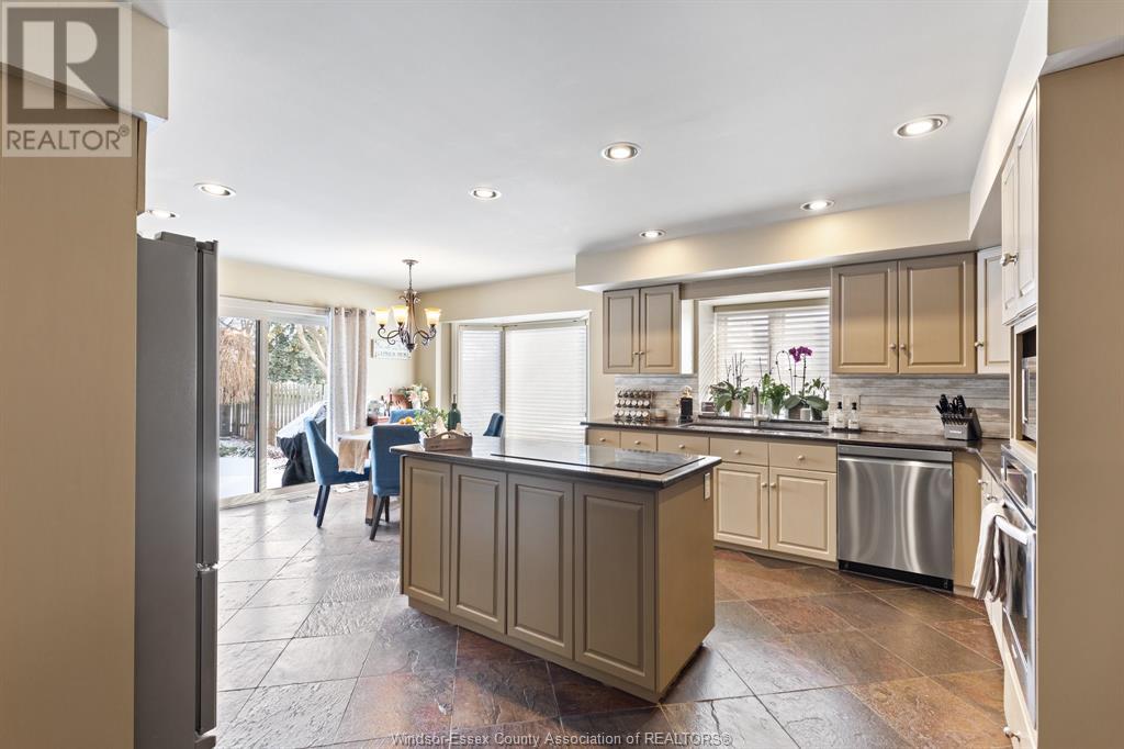 Property at 3940 VILLA BORGHESE DRIVE image 5