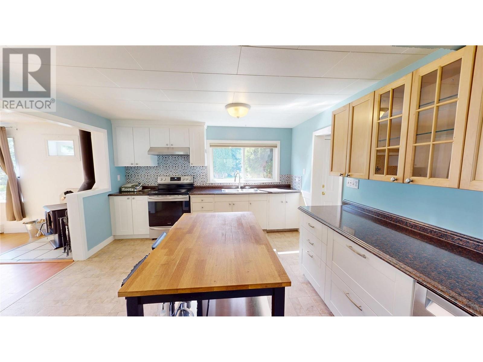 5460 Whimster Road, Canyon, British Columbia  V0B 1C1 - Photo 15 - 10344333