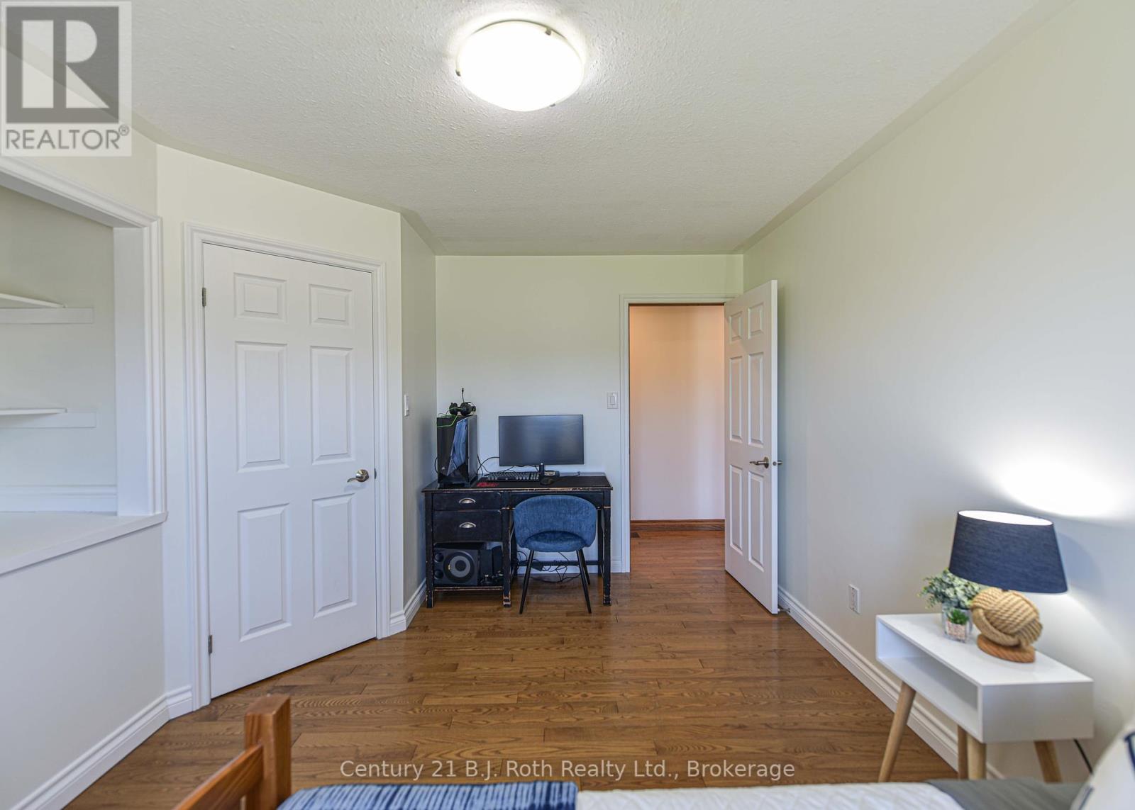 4086 Lawton Lane, Ramara (Atherley), Ontario  L3V 6H7 - Photo 27 - S12143727
