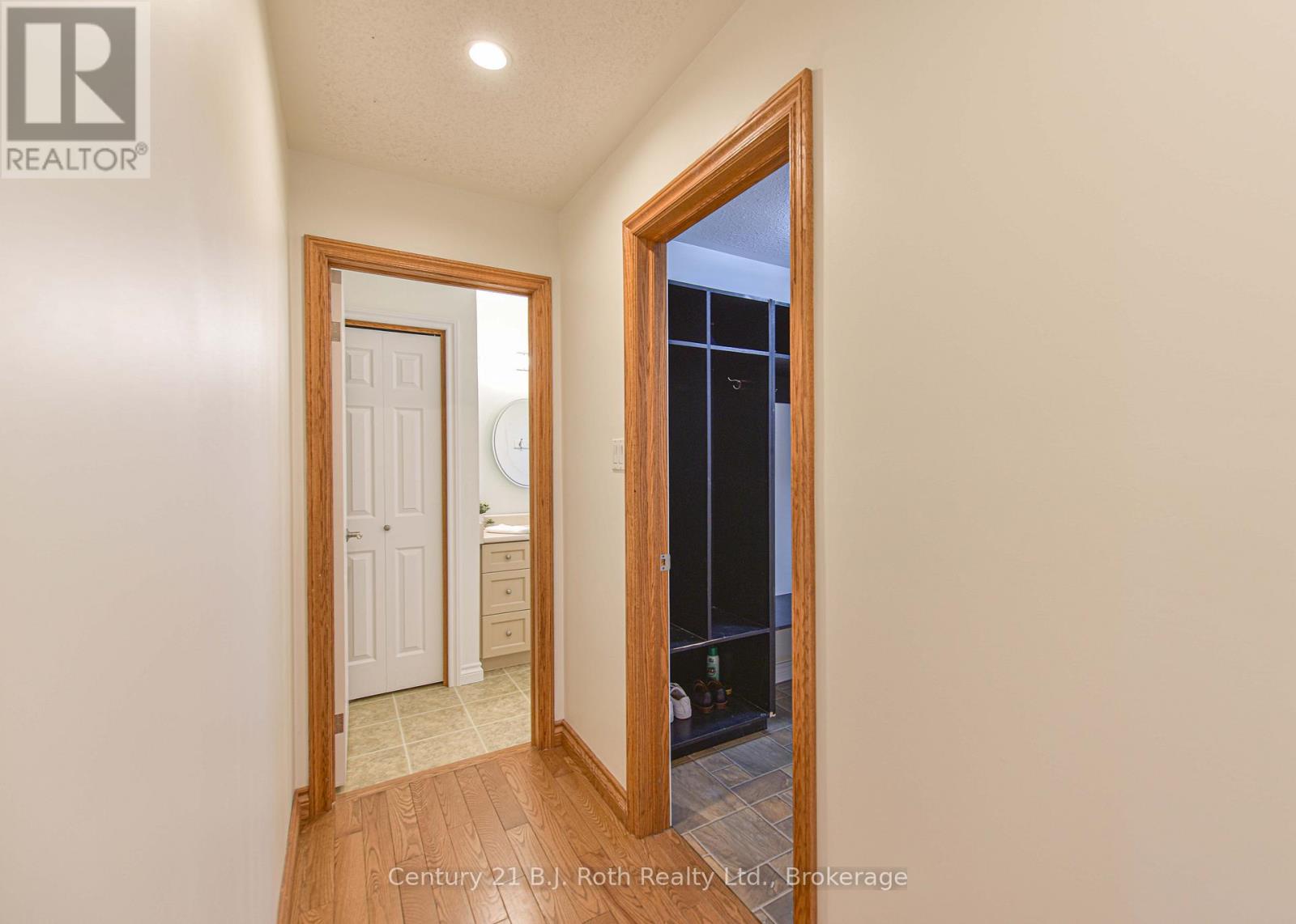4086 Lawton Lane, Ramara (Atherley), Ontario  L3V 6H7 - Photo 28 - S12143727