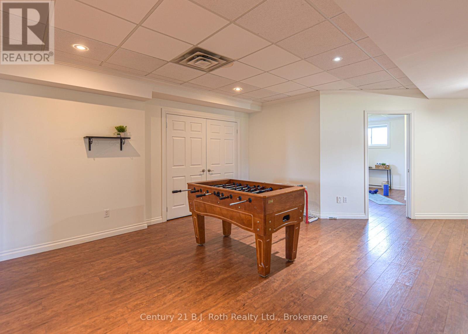 4086 Lawton Lane, Ramara (Atherley), Ontario  L3V 6H7 - Photo 37 - S12143727