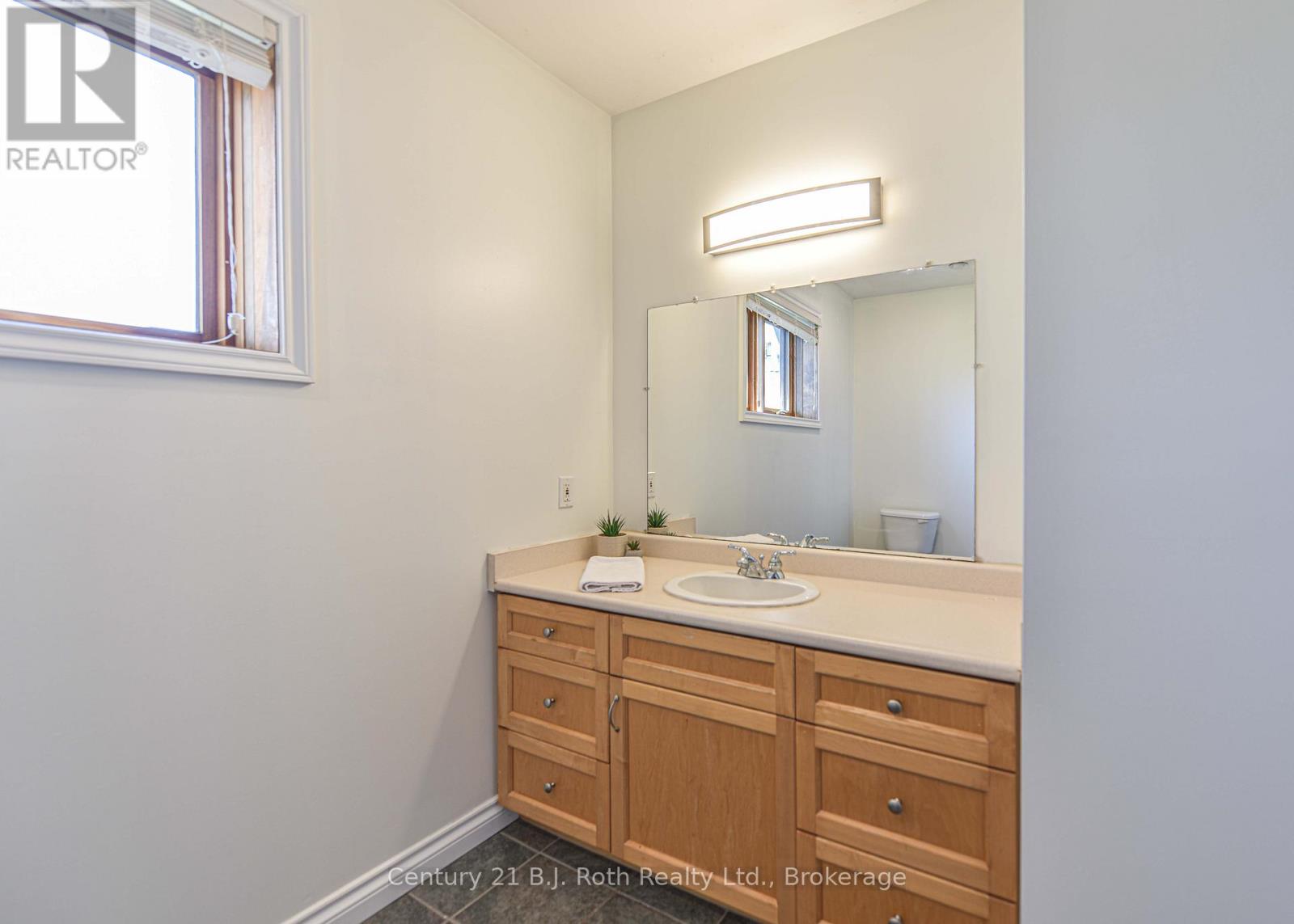 4086 Lawton Lane, Ramara (Atherley), Ontario  L3V 6H7 - Photo 42 - S12143727
