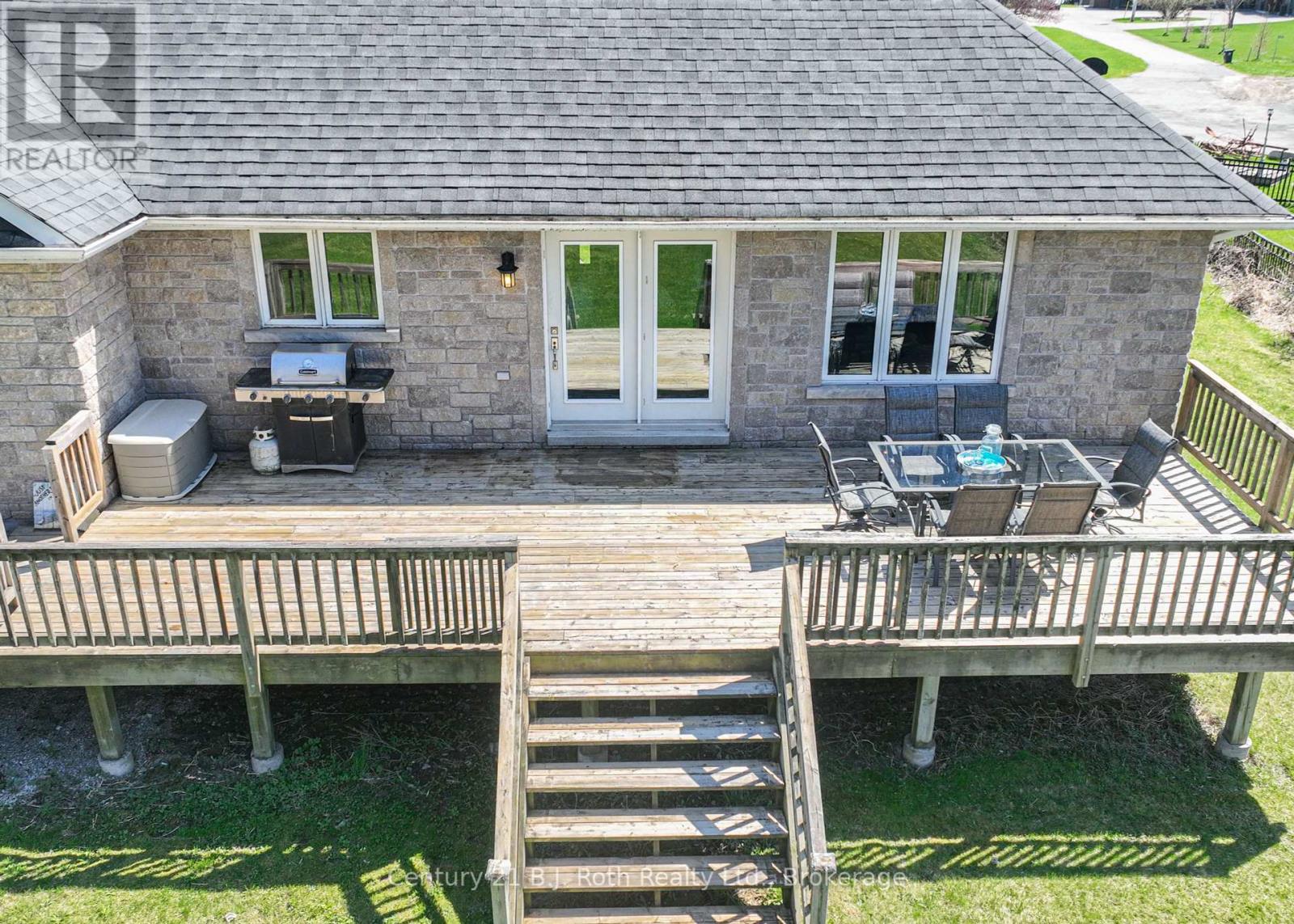 4086 Lawton Lane, Ramara (Atherley), Ontario  L3V 6H7 - Photo 44 - S12143727