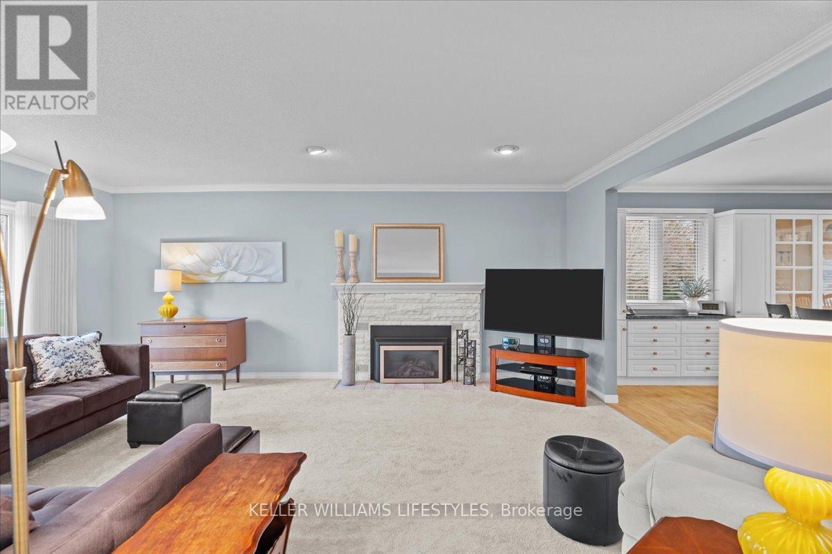 3241 Devonshire Road, Plympton-Wyoming, Ontario  N0N 1E0 - Photo 6 - X12143806