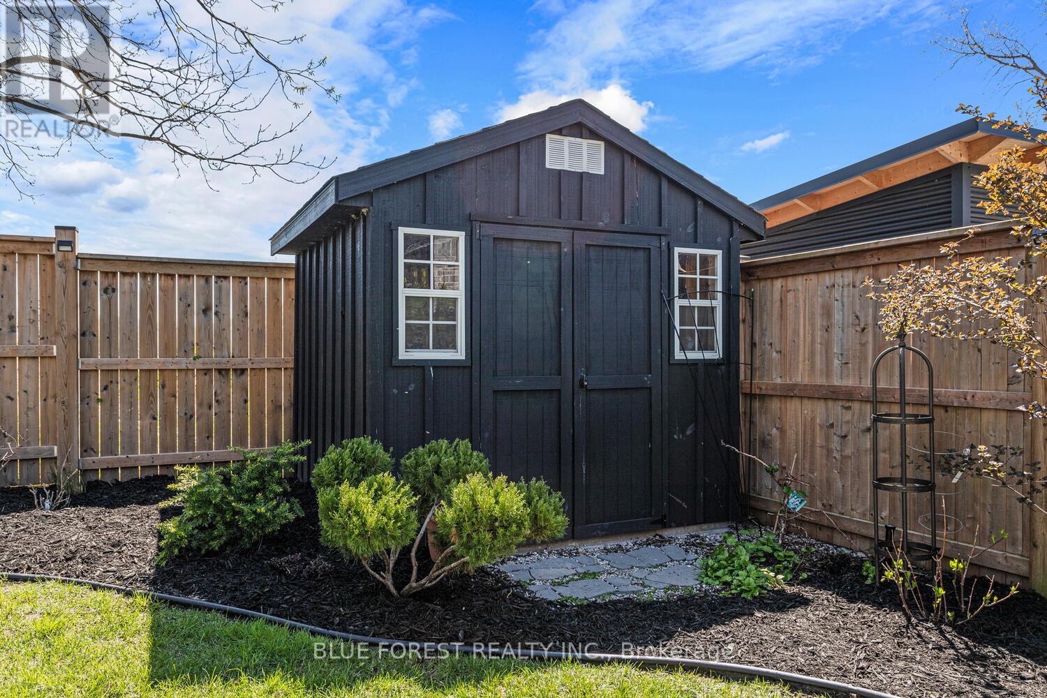 86 Kemp Crescent, Strathroy Caradoc (Ne), Ontario  N7G 0G3 - Photo 45 - X12143861