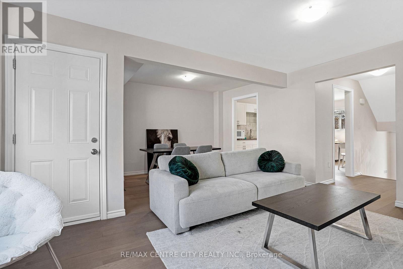 27 - 281 Bluevale Street N, Waterloo, Ontario  N2J 4L8 - Photo 10 - X12143912