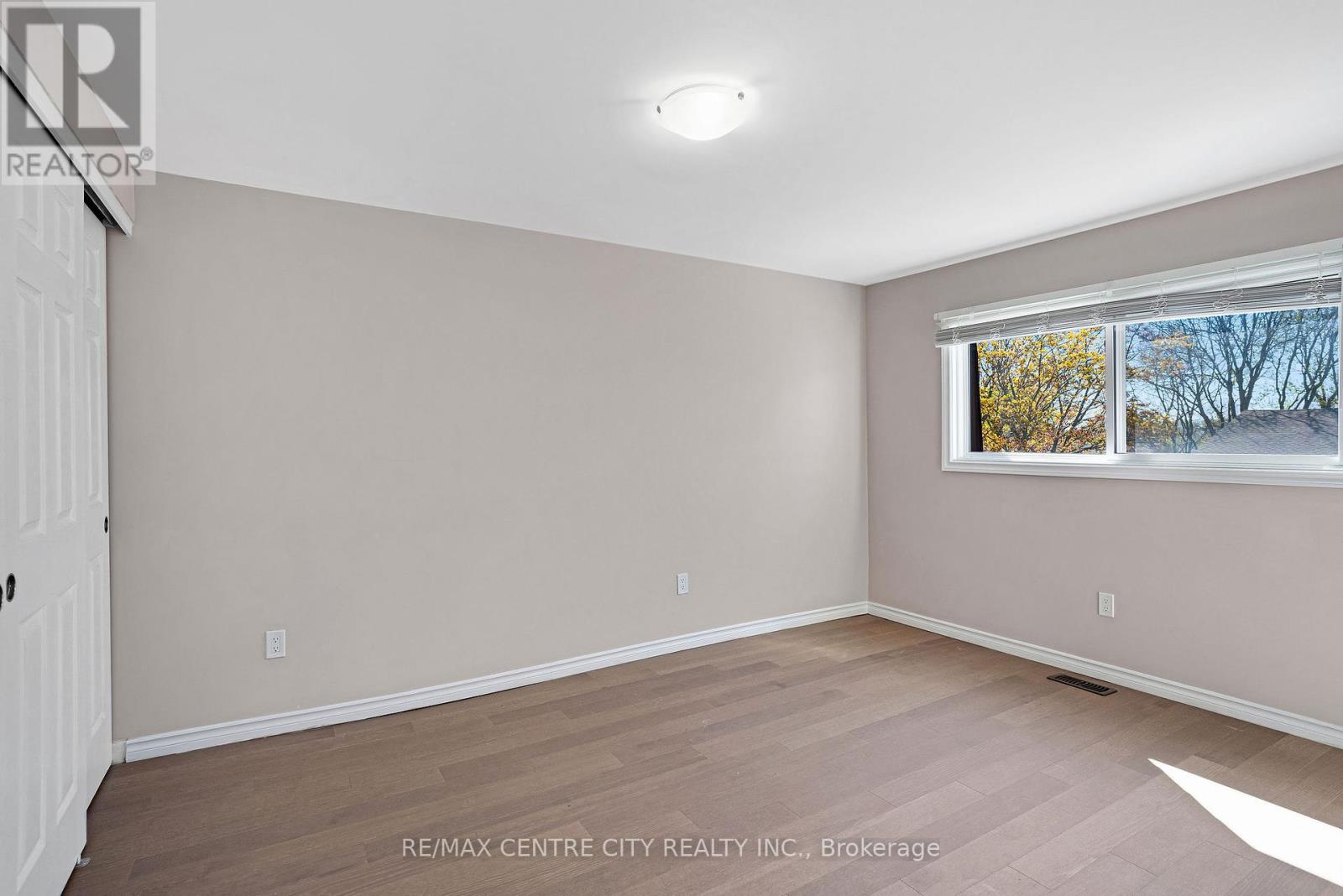 27 - 281 Bluevale Street N, Waterloo, Ontario  N2J 4L8 - Photo 20 - X12143912