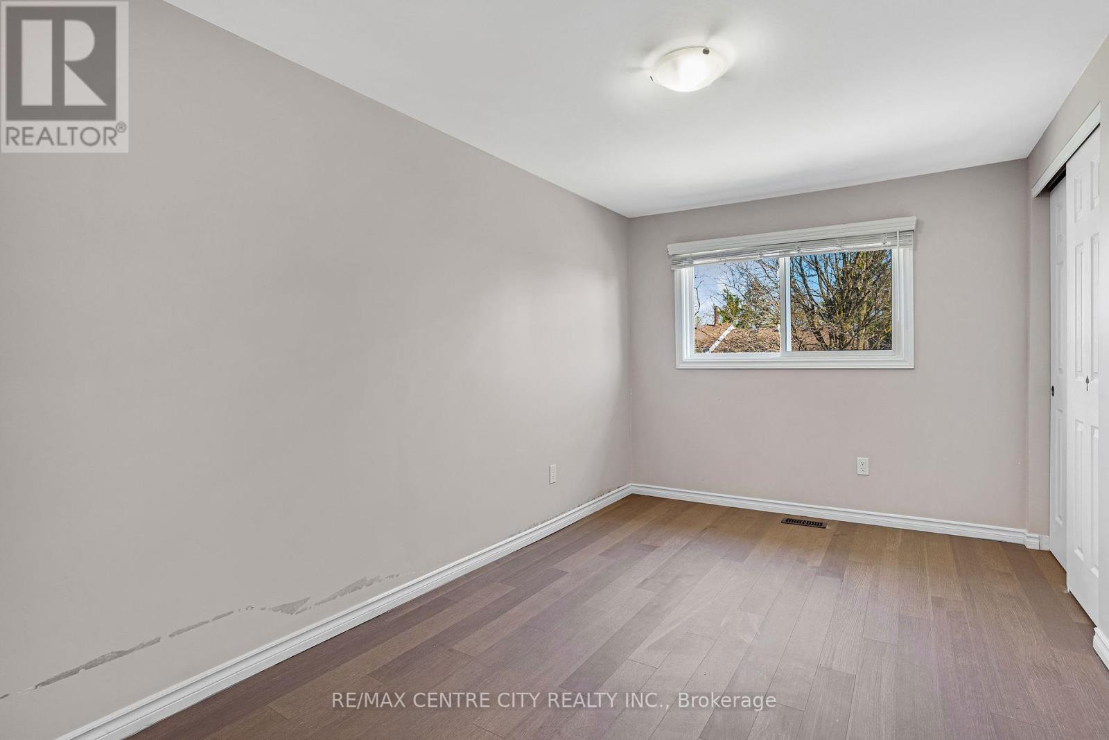 27 - 281 Bluevale Street N, Waterloo, Ontario  N2J 4L8 - Photo 25 - X12143912