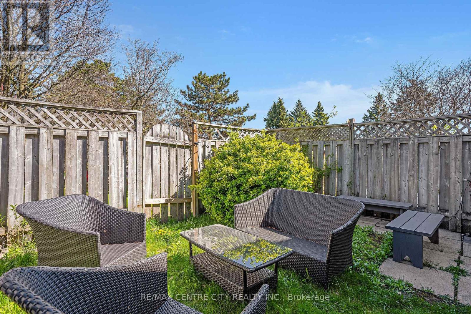 27 - 281 Bluevale Street N, Waterloo, Ontario  N2J 4L8 - Photo 34 - X12143912
